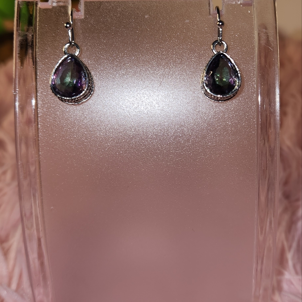 Unique statement  earrings! NWOT (R69) - Picture 4 of 4